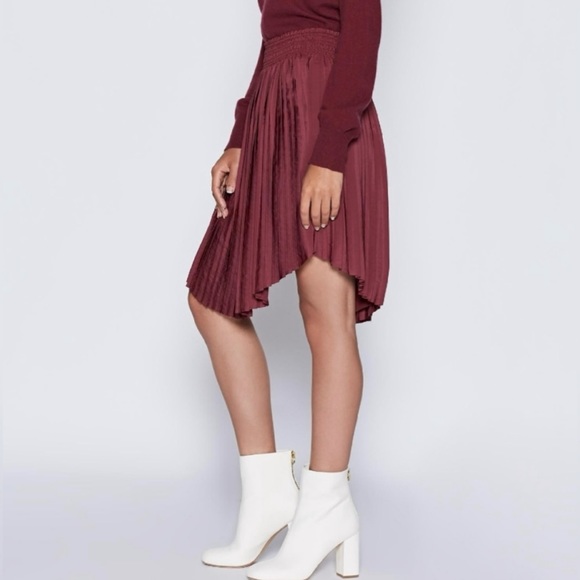 Joie Pleated Skirt - Picture 3 of 5